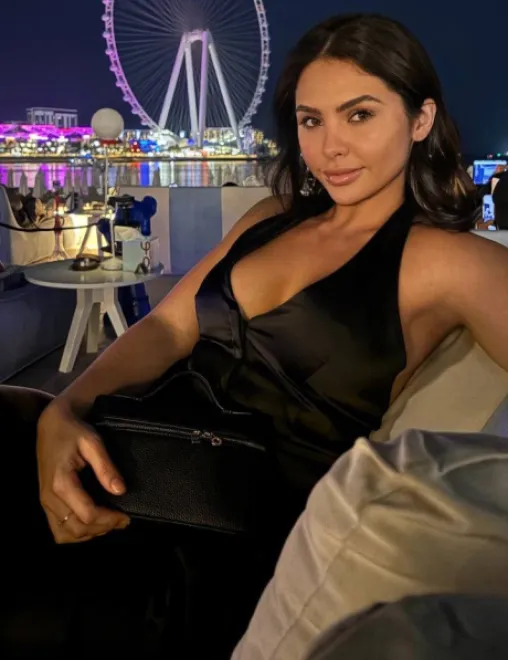 Brunette Brazilian escort in Gloucester Road - Essential - image 15