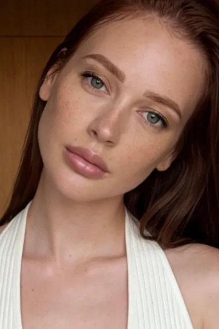 Redhead Brazilian escort in Earl's Court - Stellary - image 6