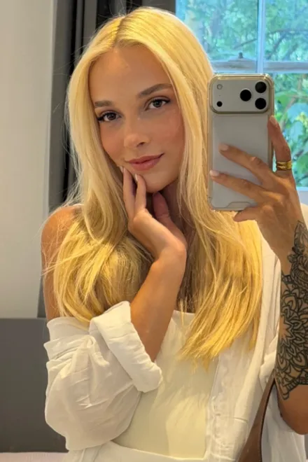 Blonde Brazilian escort in Earl's Court - Bumble - image 15