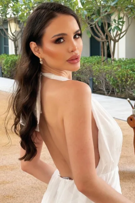 Brunette Brazilian escort in Bond Street - Karmelita - image 18