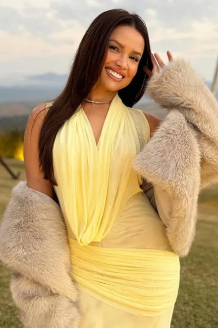 Brunette Brazilian escort in Earl's Court - Loniqa - image 3