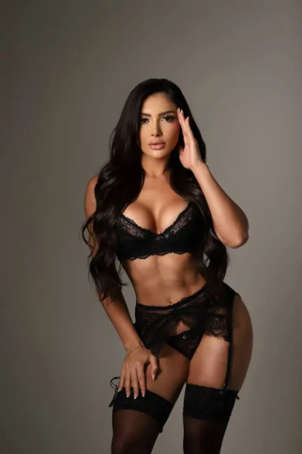 Brunette Brazilian escort in Marble Arch - Lasca - image 4
