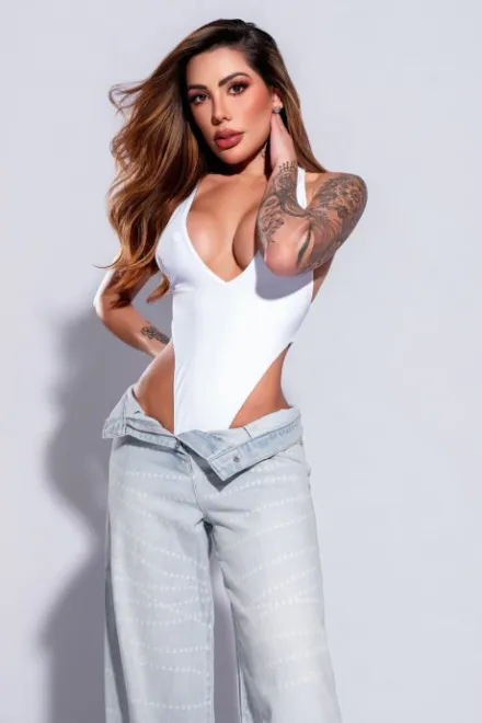 Light Brown Brazilian escort in Edgware Road - Sissel - image 2