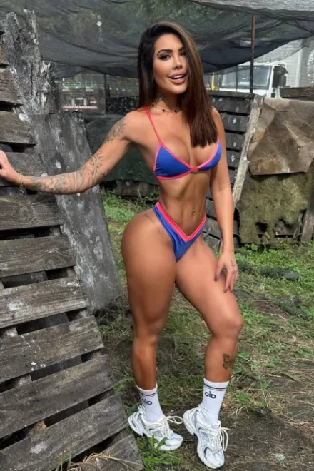 Light Brown Brazilian escort in Edgware Road - Sissel - image 20