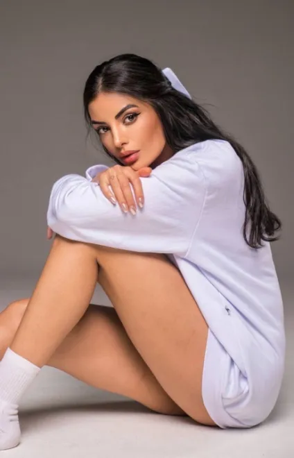 Brunette Brazilian escort in Earl's Court - Palerma - image 4