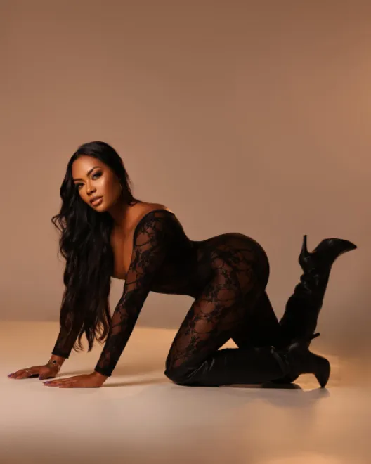 Brunette Brazilian escort in Gloucester Road - Rabela - image 8
