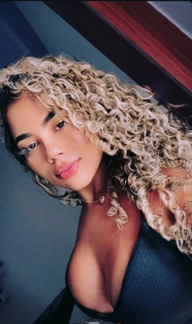 Light Brown Brazilian escort in Marylebone - Rubina - image 2