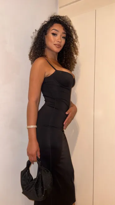 Brunette Brazilian escort in Maida Vale - Dorthe - image 3