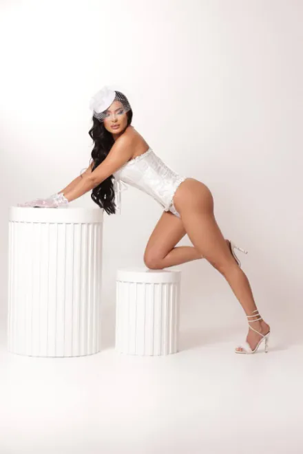 Brunette Brazilian escort in Gloucester Road - Tetty - image 14