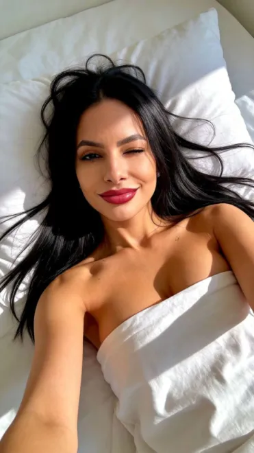 Brunette Brazilian escort in Knightsbridge - Delmar - image 5