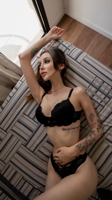 Blonde Brazilian escort in Sloane Square - Moussa - image 13