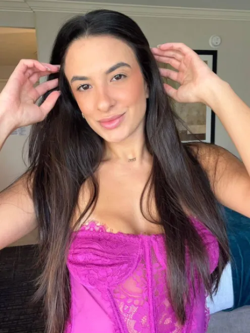 Brunette Brazilian escort in West Kensington - Bernarda - image 11