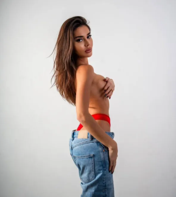 Brunette Russian escort in Edgware Road - Alba - image 9