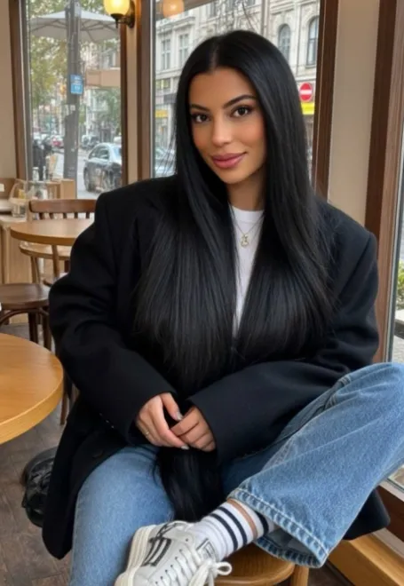 Brunette Brazilian escort in Bond Street - Mannu - image 14