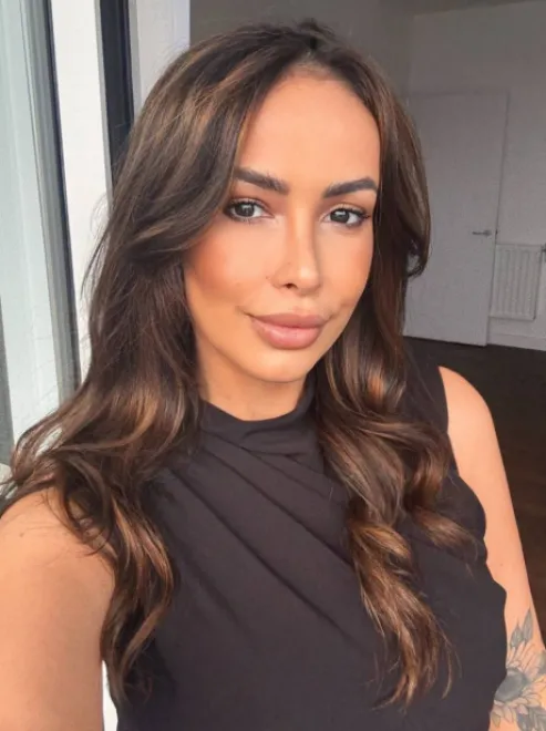 Brunette Brazilian escort in Camden Town - Ozelia - image 20