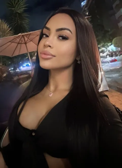Brunette Brazilian escort in Earl's Court - Lirema - image 8