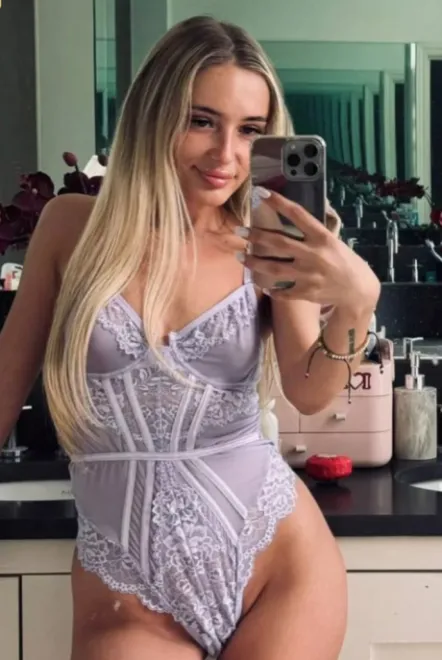 Blonde Eastern European escort in South Kensington - Ara - image 15