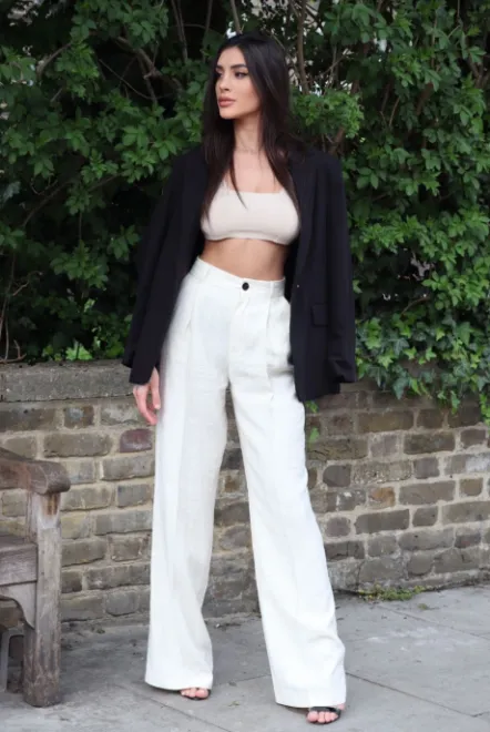 Brunette Brazilian escort in Edgware Road - Nara - image 11