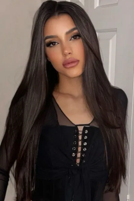Brunette Brazilian escort in Gloucester Road - Arriva - image 2