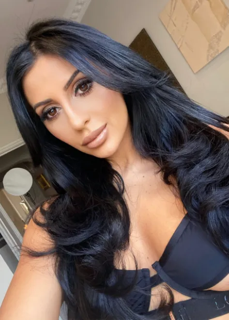 Brunette Turkish escort in Gloucester Road - Sevda - image 14