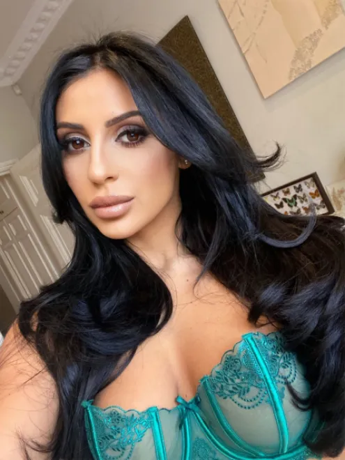 Brunette Turkish escort in Gloucester Road - Sevda - image 17