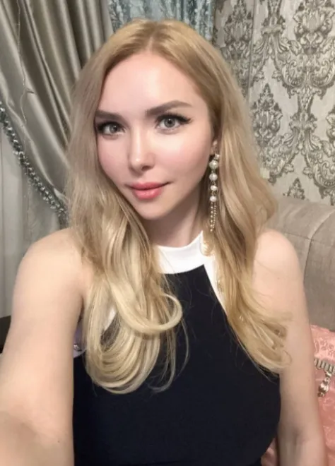 Blonde Russian escort in South Kensington - Star - image 17