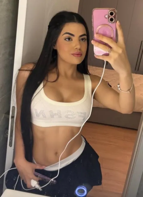 Brunette Brazilian escort in Marylebone - Mynthon - image 13