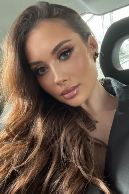 Brunette Russian escort in Gloucester Road - Kimberley - image 16
