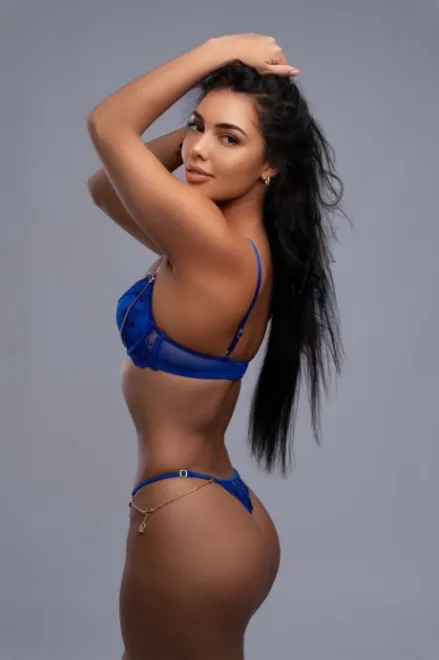 Brunette Brazilian escort in Earl's Court - Tex - image 11