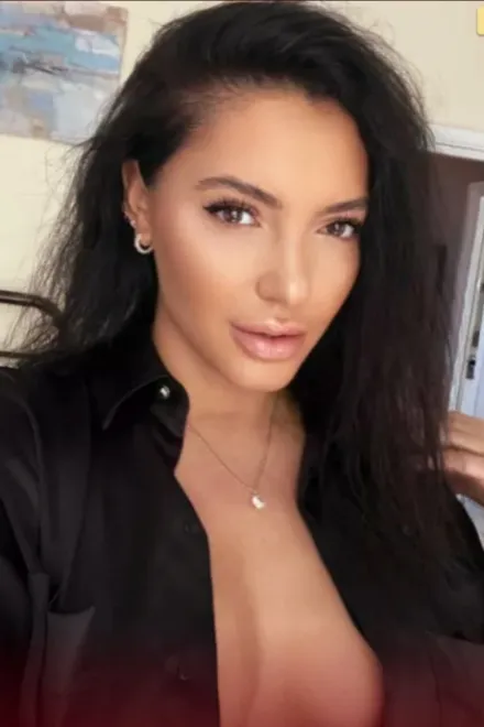 Brunette Eastern European escort in Edgware Road - Kylie - image 12