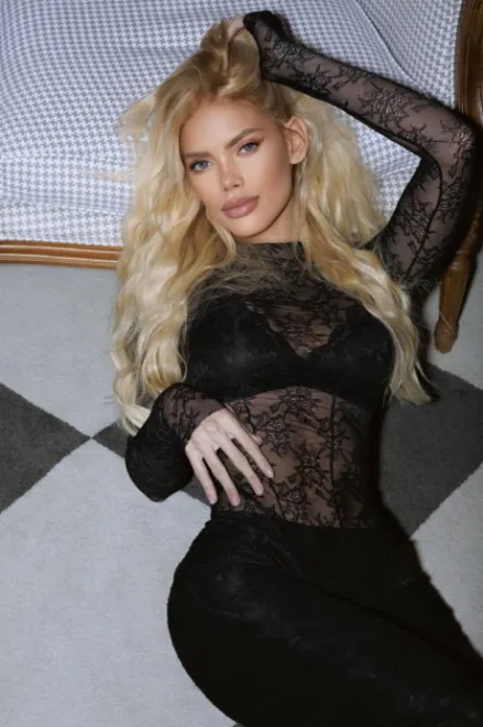 Blonde Brazilian escort in Earl's Court - Apollo - image 24