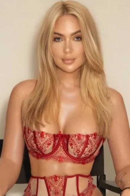 Blonde Brazilian escort in Earl's Court - Orfia - image 2