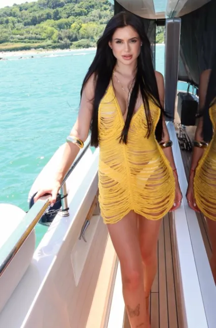Brunette Brazilian escort in Baker Street - Riffera - image 11