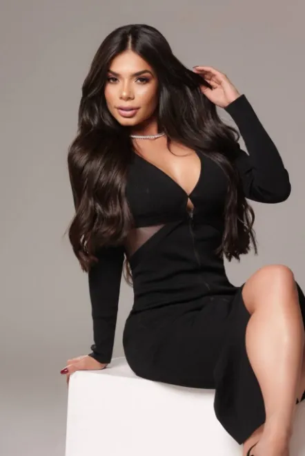 Brunette Brazilian escort in Goodge Street - Choppa - image 8