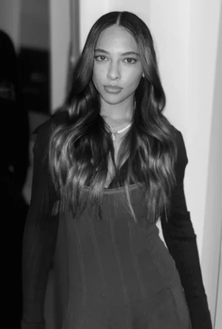 Brunette Italian escort in Edgware Road - Lorenza - image 12