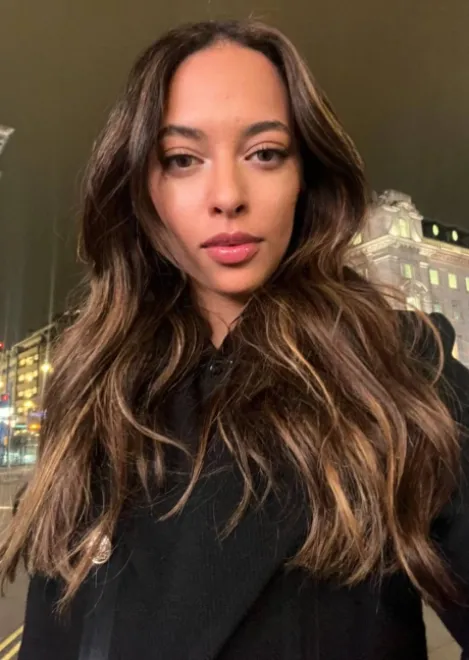 Brunette Italian escort in Edgware Road - Lorenza - image 13