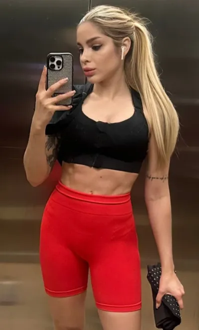 Blonde Brazilian escort in Earl's Court - Leocadia - image 12