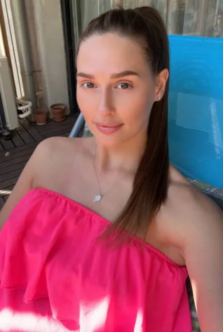 Brunette Russian escort in Earl's Court - Rosema - image 15