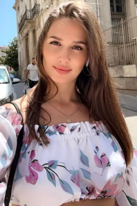 Brunette Russian escort in Earl's Court - Rosema - image 16