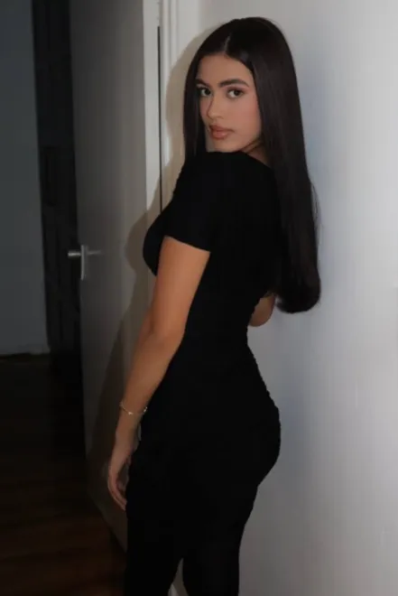 Brunette Brazilian escort in Marylebone - Aderyn - image 5