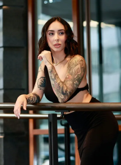 Brunette Brazilian escort in Piccadilly Circus - Tilly - image 6