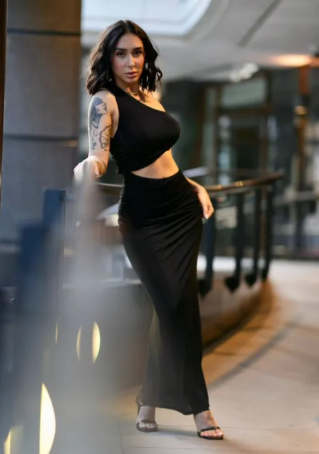 Brunette Brazilian escort in Piccadilly Circus - Tilly - image 10