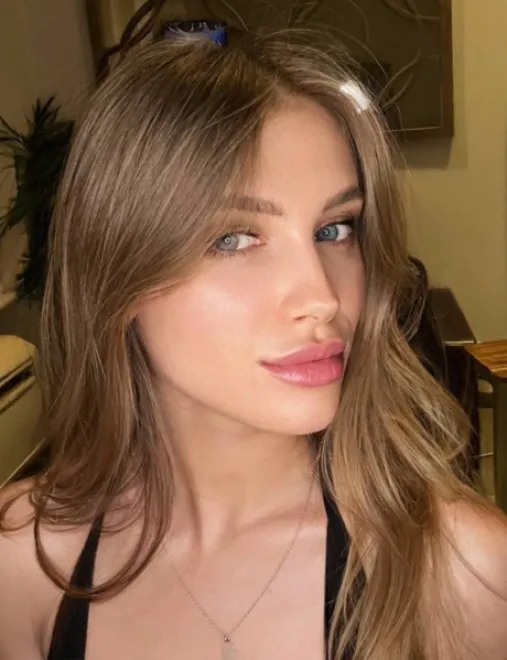 Light Brown Russian escort in Earl's Court - Aurina - image 16