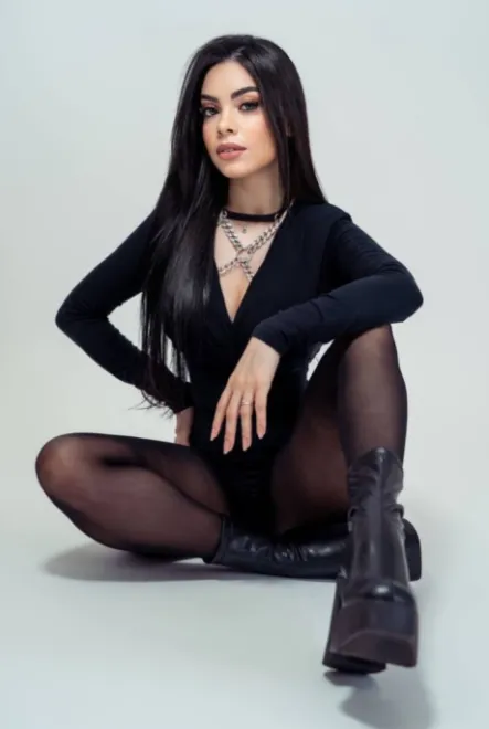 Brunette Brazilian escort in Fulham Broadway - Lalani - image 10