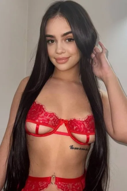 Brunette Brazilian escort in Sloane Square - Lovelace - image 2
