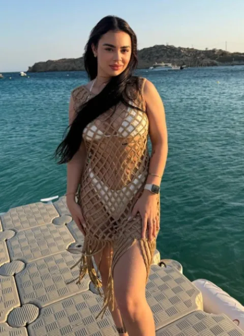 Brunette Brazilian escort in Sloane Square - Lovelace - image 11