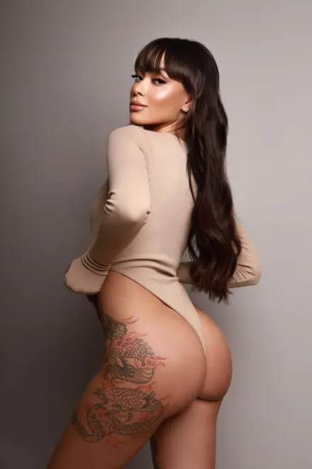 Brunette Brazilian escort in South Kensington - Gilma - image 4