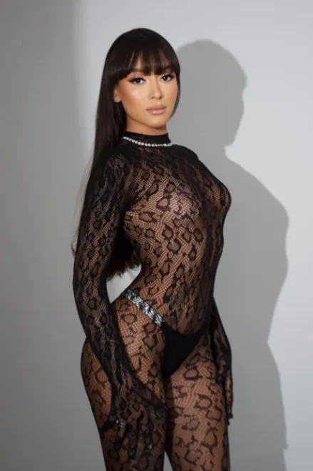 Brunette Brazilian escort in South Kensington - Gilma - image 5