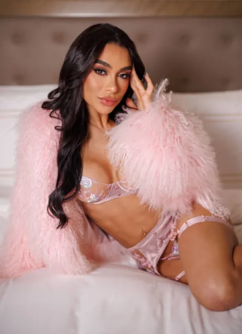 Brunette Brazilian escort in Goodge Street - Palmer - image 5