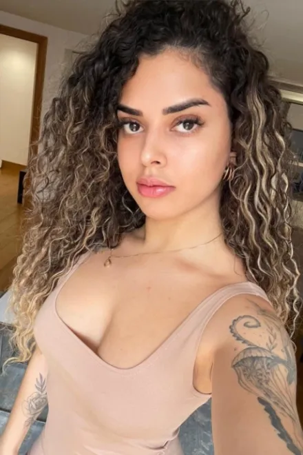 Light Brown Brazilian escort in Marylebone - Vixen - image 3